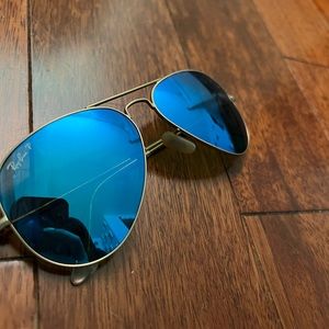 Ray Ban blue polarized aviators